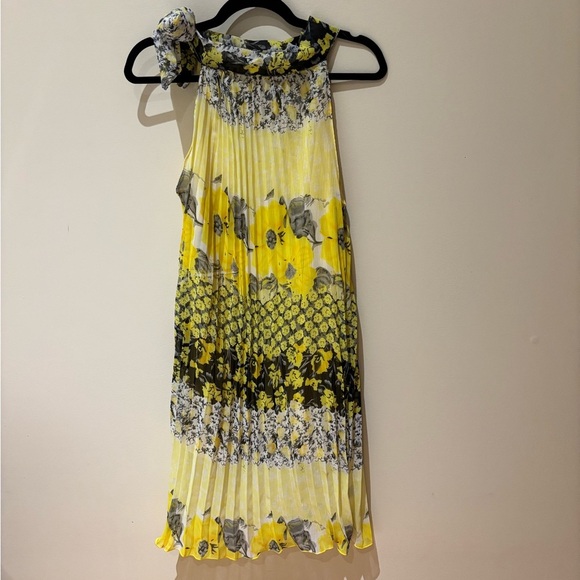 Floral Yellow and Black Pleated Dress - Picture 1 of 3
